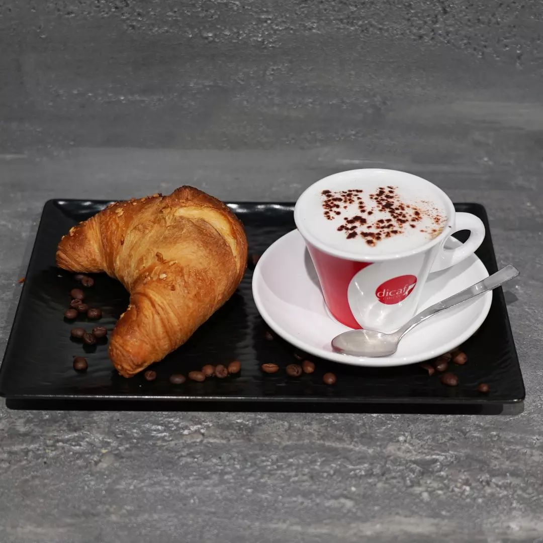 Caffetteria nella stazione a San Benigno Canavese